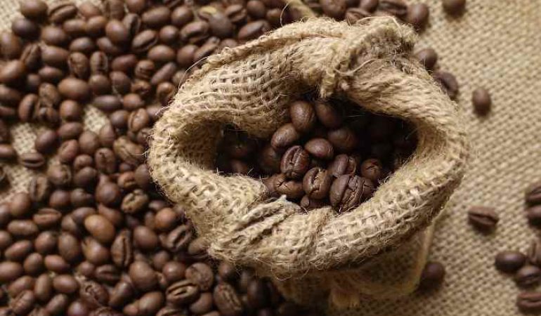 Giá cà phê xuất khẩu “lập đỉnh” đạt mức cao nhất trong 4 năm trở lại đây.