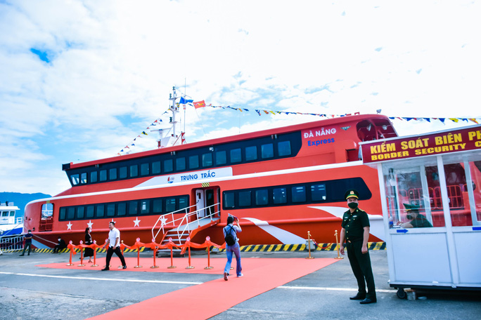Tuyến tàu du lịch Đà Nẵng - Lý Sơn bán vé Vip giá 900.000 đồng/lượt - Ảnh 1.