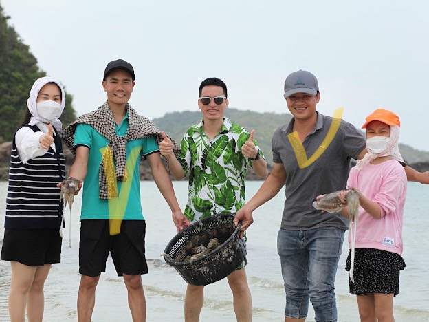 Phát triển dịch vụ du lịch gia đình trên xã đảo Thanh Lân - Ảnh 3.