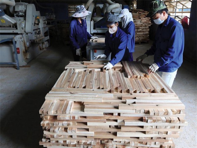 Chặn đà lao dốc xuất khẩu đồ gỗ - Ảnh 1.