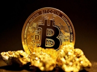 Ngày đầu năm mới, Bitcoin giảm giá