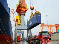 Xuất khẩu hàng hóa sang cả 5 châu lục tăng trưởng cao