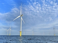 Nhà đầu tư muốn ‘đổ tiền xuống biển' làm điện gió nhưng chưa được phép