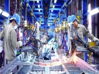 Sản xuất công nghiệp tiếp tục đối mặt thách thức